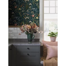 Kép 2/9 - Boras Botanikai mintás sötétkék vlies tapéta Blomsterhav Multi 49 cm X 10 m