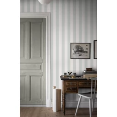 Kép 5/6 - Boras Széles csíkos pasztell zöld vlies tapéta Falsterbo Stripe Green 53 cm X 10 m