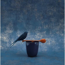 Kép 2/3 - Casadeco Elegáns sötétkék vlies tapéta kőhatású mintázattal Prague Stone Uni Bleu Encre 53 cm X 10 m