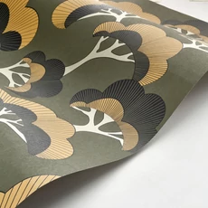 Kép 2/3 - Casadeco Elegáns fa mintás barna-zöld vlies tapéta Goyo Matsu Vert Taiga 53 cm X 10 m