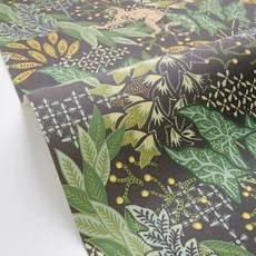 Kép 2/3 - Caselio Trópusi erdő mintás fekete-zöld vlies tapéta Borneo Noir Vert Or 53 cm X 10 m