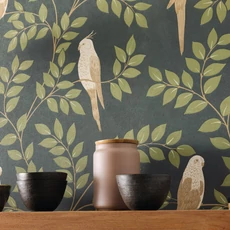 Kép 3/3 - Caselio Levél mintás sötétzöld vinyl tapéta papagájjal Equateur Vert Sapin 53 cm X 10 m