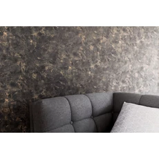 Kép 3/3 - Caselio Elegáns texturált fekete vinyl tapéta arany fénnyel Patine Uni Noir Or 53 cm X 10 m