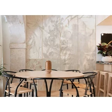 Kép 2/2 - JV Japán nő virágokkal bézs vinyl poszter tapéta Sumi Beige 68 cm X 3 m