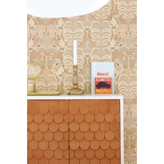 Kép 4/7 - Majvillan Art deco stílusú majom mintás barna vlies tapéta Hello Monkey Camel Brown 53 cm X 10 m