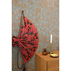 Kép 4/8 - Majvillan Modern levél mintás barna vlies tapéta Beachy Breeze Milky Coconut Brown 53 cm X 10 m