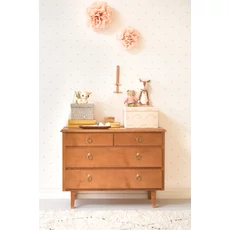 Kép 4/8 - Majvillan Apró lóhere mintás vlies gyerek tapéta Holly Gold 53 cm X 10 m