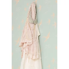 Kép 6/7 - Majvillan Repülő madarak türkiz vlies tapéta Follow The Wind Dusty Turquoise 53 cm X 10 m