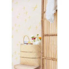 Kép 6/6 - Majvillan Repülő madarak rózsaszín vlies tapéta Follow The Wind Sunny Pink 53 cm X 10 m