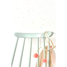 Kép 6/6 - Majvillan Pöttyös fehér-színes vlies gyerek tapéta Stardust Shimmering White 53 cm X 10 m