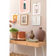 Kép 5/6 - Majvillan Modern halszálka mintás bézs vlies tapéta Herringbone Sandy Beige 53 cm X 10 m