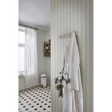 Kép 5/7 - Sandberg Klasszikus csíkos zöld vlies tapéta Gustav Light Green 53 cm X 10 m