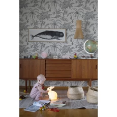 Kép 4/6 - Sandberg Egzotikus dzsungel mintás bézs vlies tapéta Moa Sandstone 53 cm X 10 m