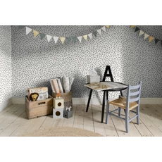 Kép 4/4 - Sandberg Pöttyös modern fekete-fehér vlies tapéta Ella Black 53 cm X 10 m