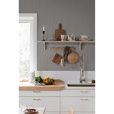 Kép 4/4 - Sandberg Klasszikus keskeny csíkos fekete-fehér vlies tapéta Estelle Graphite 53 cm X 10 m