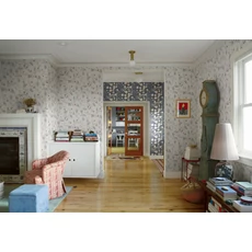 Kép 3/5 - Sandberg Rózsás skandináv világoskék vlies tapéta Elmire Soft Blue 53 cm X 10 m