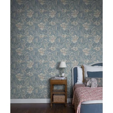 Kép 2/3 - Sandberg Klasszikus virágos kék vlies tapéta Daphne Misty Blue 53 cm X 10 m