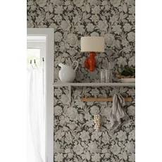 Kép 4/5 - Sandberg 3D hatású virágos fekete vlies tapéta Valentin Charcoal 53 cm X 10 m