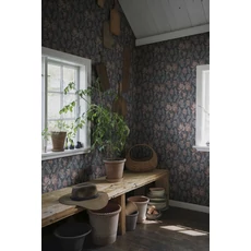 Kép 3/3 - Sandberg Reneszánsz virágos kék vlies tapéta Amelia Indigo Blue 53 cm X 10 m