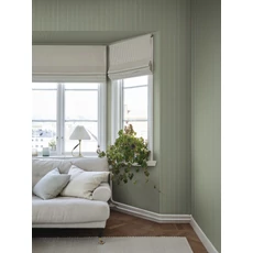 Kép 2/3 - Sandberg Keskeny csíkos klasszikus zöld vlies tapéta Linn Green 53 cm X 10 m