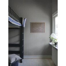 Kép 3/3 - Sandberg Keskeny csíkos klasszikus kék vlies tapéta Linn Soft Blue 53 cm X 10 m