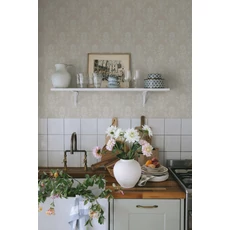 Kép 3/3 - Sandberg Klasszikus rózsacsokros bézs vlies tapéta Alva Beige 53 cm X 10 m