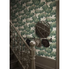 Kép 3/3 - Sandberg Elegáns cédrusfás zöld vlies tapéta Alba Emerald 53 cm X 10 m