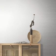 Kép 2/12 - York Modern gyöngyházas fehér vlies tapéta Natural Grid White Pearl 68,58 cm X 8,22 m