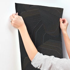 Kép 2/10 - York Modern absztrakt fekete vlies tapéta Dotted Maze Black 68,58 cm X 8,22 m