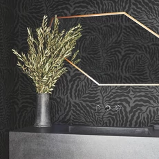 Kép 3/7 - York Absztrakt levélmintás fekete vlies tapéta Fern Fronds Black 68,58 cm X 8,22 m