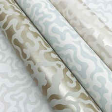 Kép 9/9 - York Halványszürke absztrakt vlies tapéta Nebulous Cloud Dove Grey 68,58 cm X 8,22 m