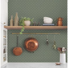 Kép 2/5 - York Apró mintás romantikus zöld vlies tapéta Charm Pine 52 cm X 10 m