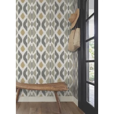 Kép 2/5 - York Ikat mintás sárga-szürke vlies tapéta Patan Taupe 68,58 cm X 8,22 m