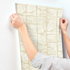 Kép 6/7 - York Kőhatású arany vlies tapéta Mojave Gold 68,58 cm X 8,22 m