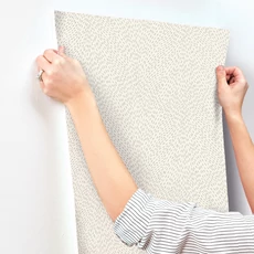 Kép 6/7 - York Üveggyöngyös csillogó bézs vlies tapéta Dew Drop Beige 68,58 cm X 8,22 m