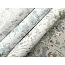 Kép 7/9 - York Barokk mintás kék vlies tapéta Velvet Crush Damask Blue & Pearl 68,58 cm X 8,22 m