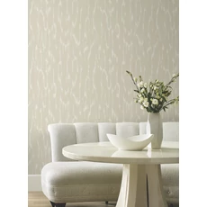 Kép 2/9 - York Modern barna vlies tapéta szaténfénnyel Flowing Taupe 68,58 cm X 8,22 m