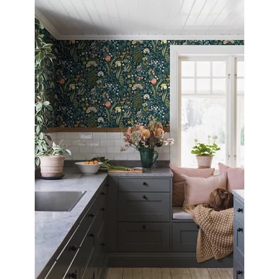 Boras Botanikai mintás sötétkék vlies tapéta Blomsterhav Multi 49 cm X 10 m