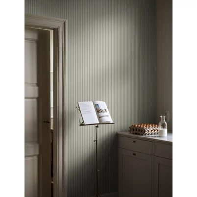 Boras Keskeny csíkos zöld vlies tapéta Mölle Stripe Green 53 cm X 10 m