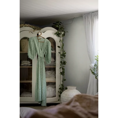 Boras Keskeny csíkos pasztell zöld vlies tapéta Polka Stripe Green 53 cm X 10 m