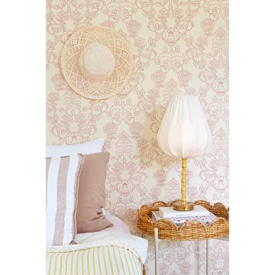 Virágos bézs vlies tapéta piros mintával Majvillan Cheri Spritz Soft Cranberry Red 53 cm X 10 m