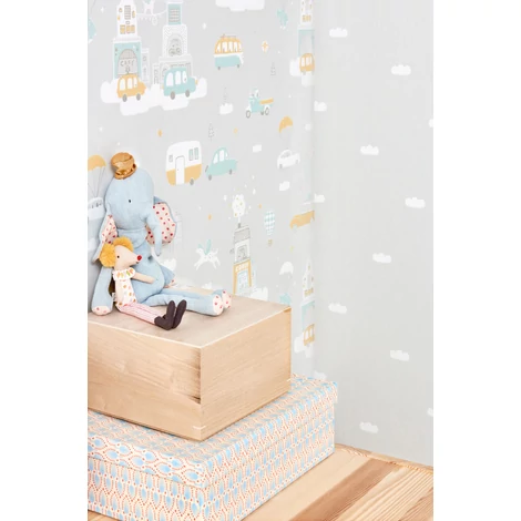 Majvillan Autók felhők között szürke vlies gyerek tapéta Above The Clouds Soft Grey 53 cm X 10 m