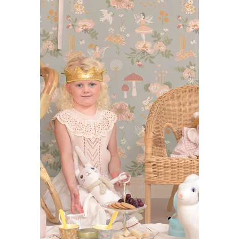 Majvillan Tündérek virágos kertben szürkés kék vlies gyerek tapéta Old Garden Gentle Blue 52 cm X 10 m