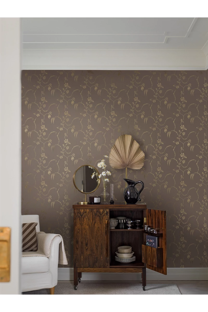 Boras Klasszikus inda mintás barna-arany vlies tapéta Elsie Brown 53 cm X 10 m
